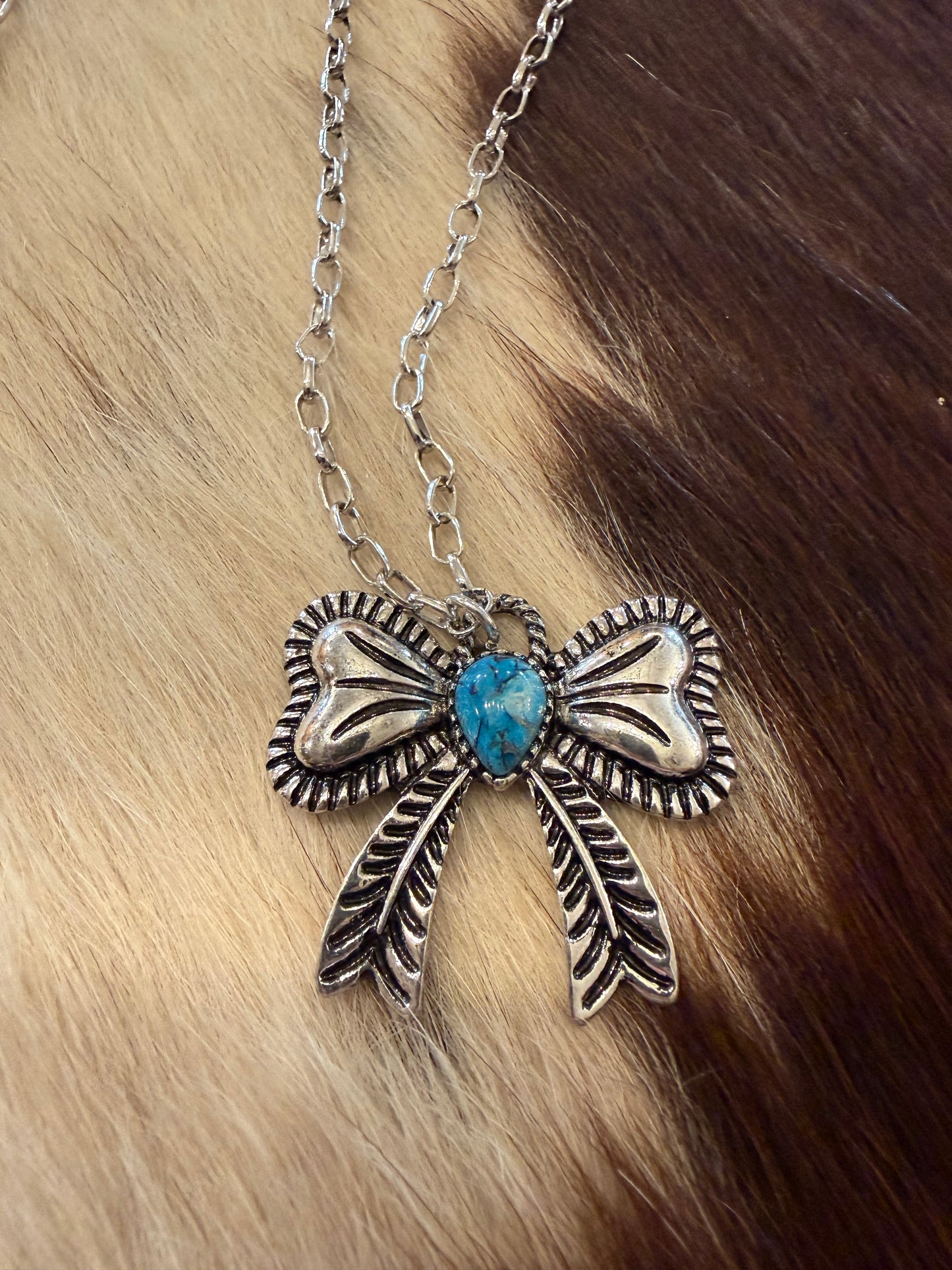 Bow Please Necklace