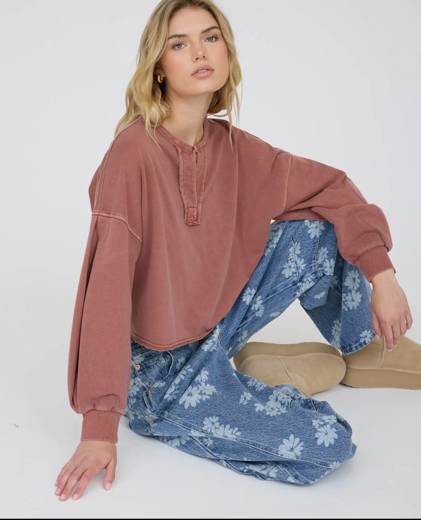 Notch Neck Cropped Long Sleeve