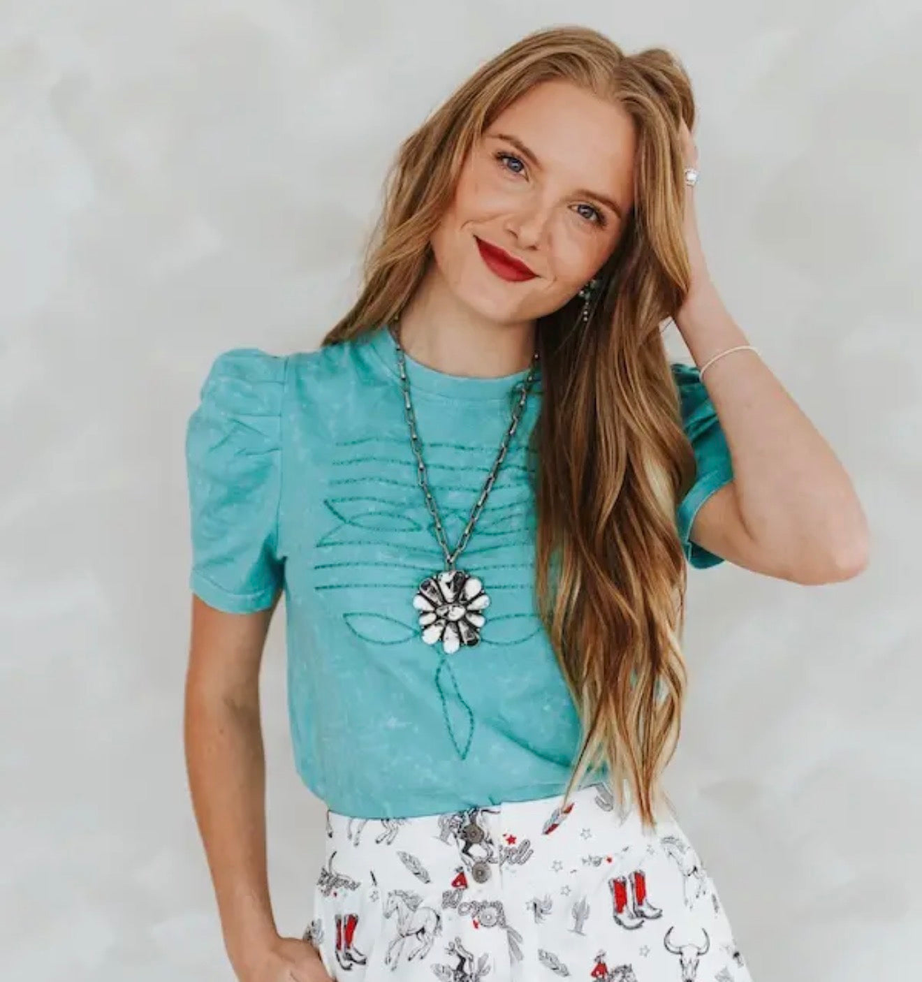 Mineral Wash Boot Stitch
Embroidered Shirt