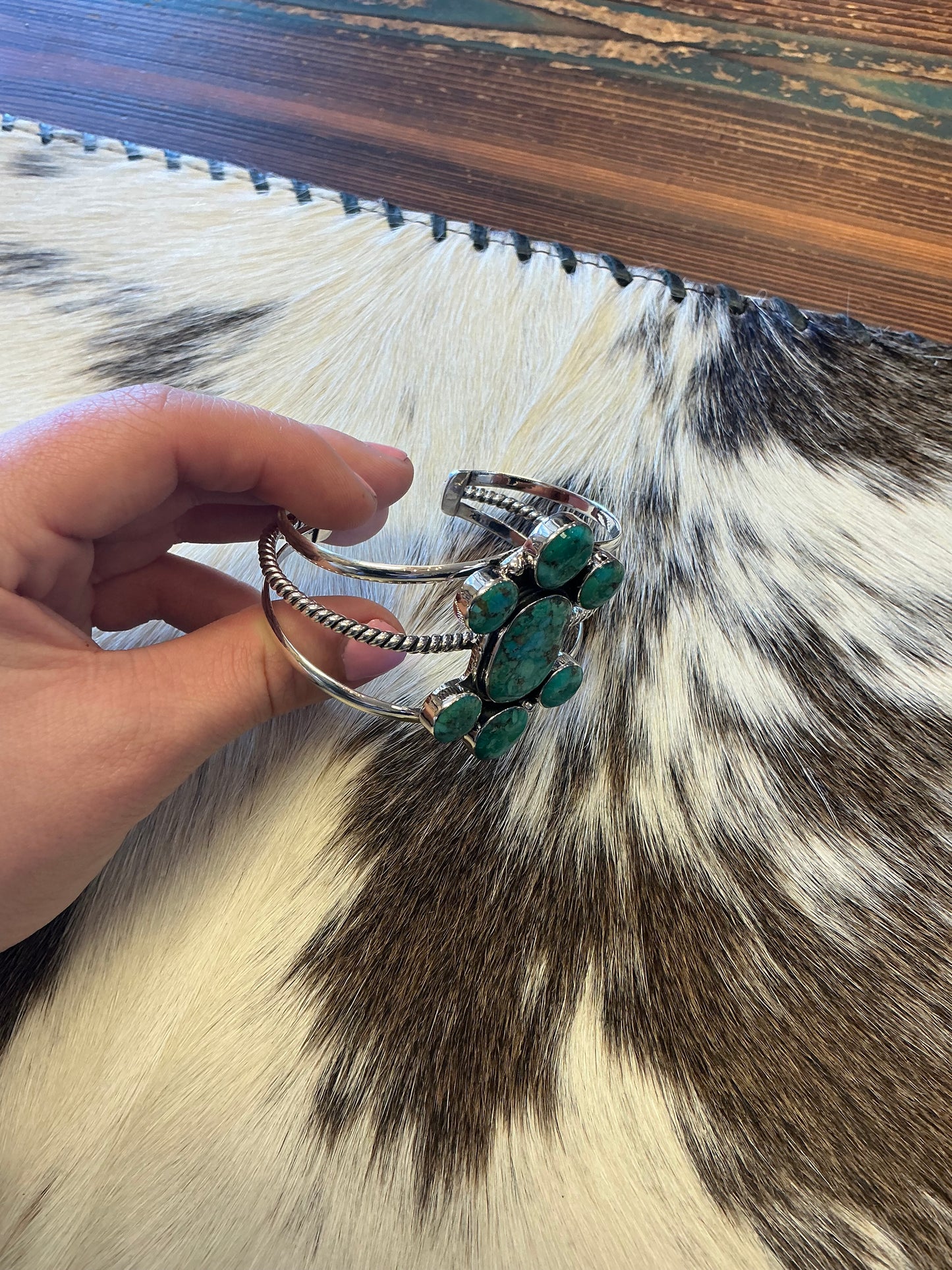 TQ LG Pendant Cuff