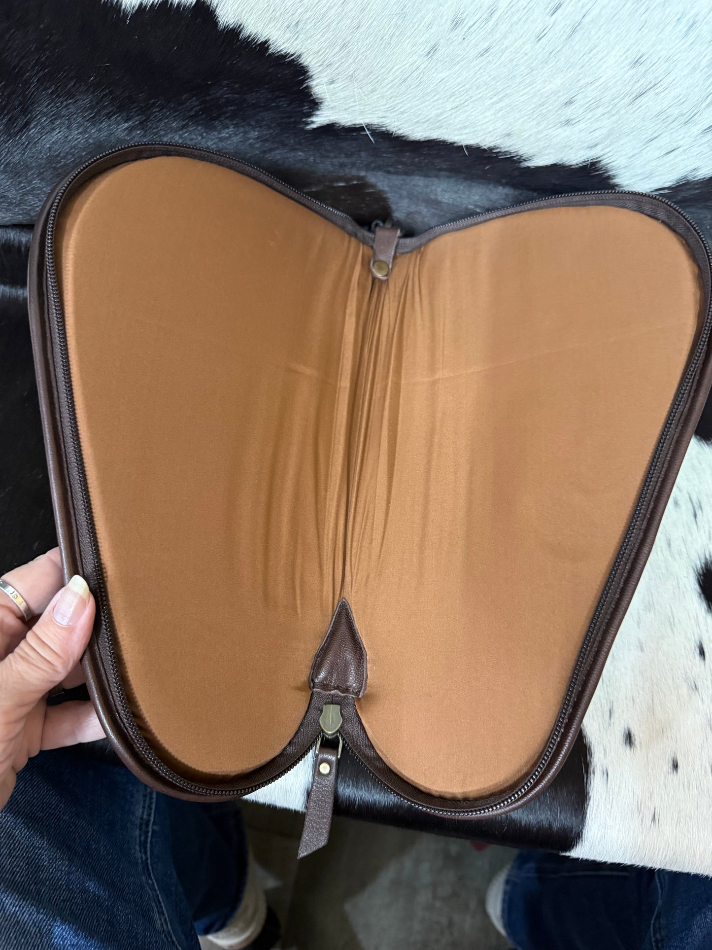 Petunia Pistol Case