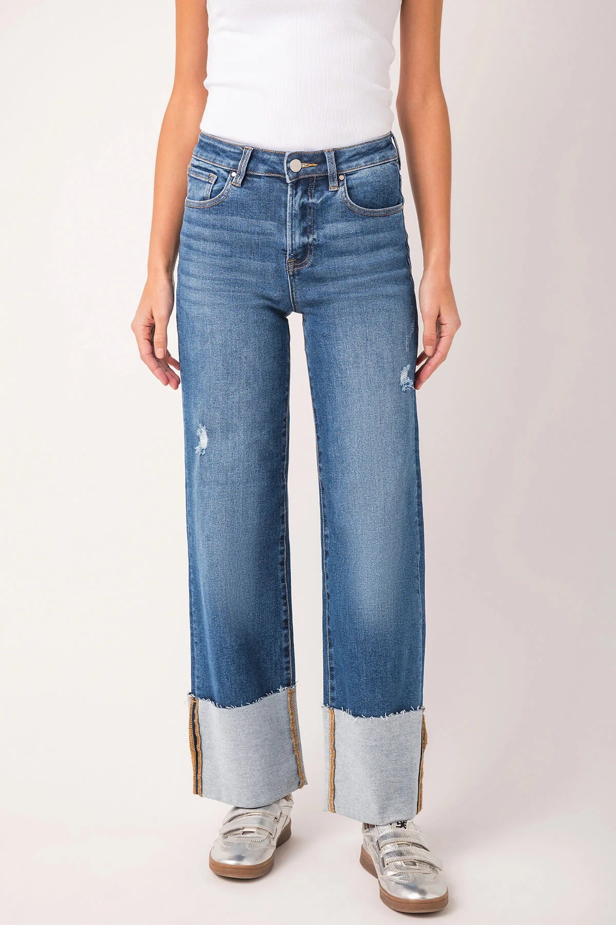 Risen Wide Cuff Jeans