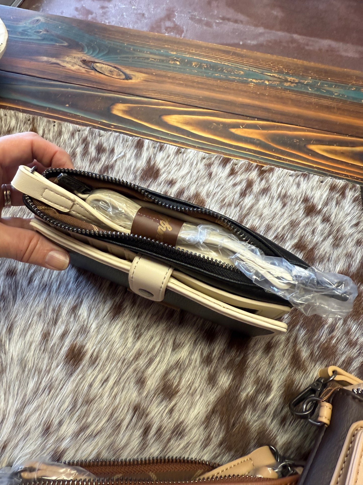 Wrangler Long Live Cowgirls Crossbody Clutch