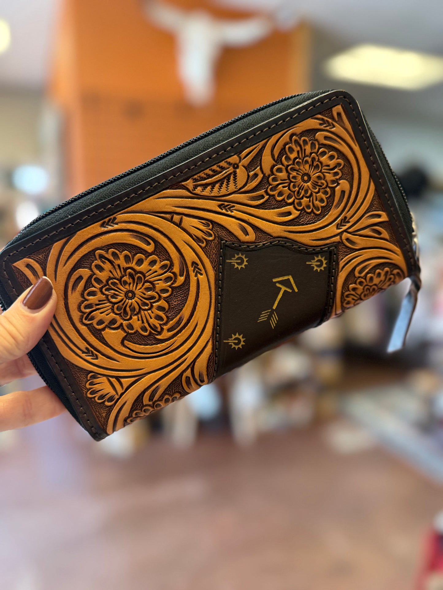 Signature Arrow Wallet
