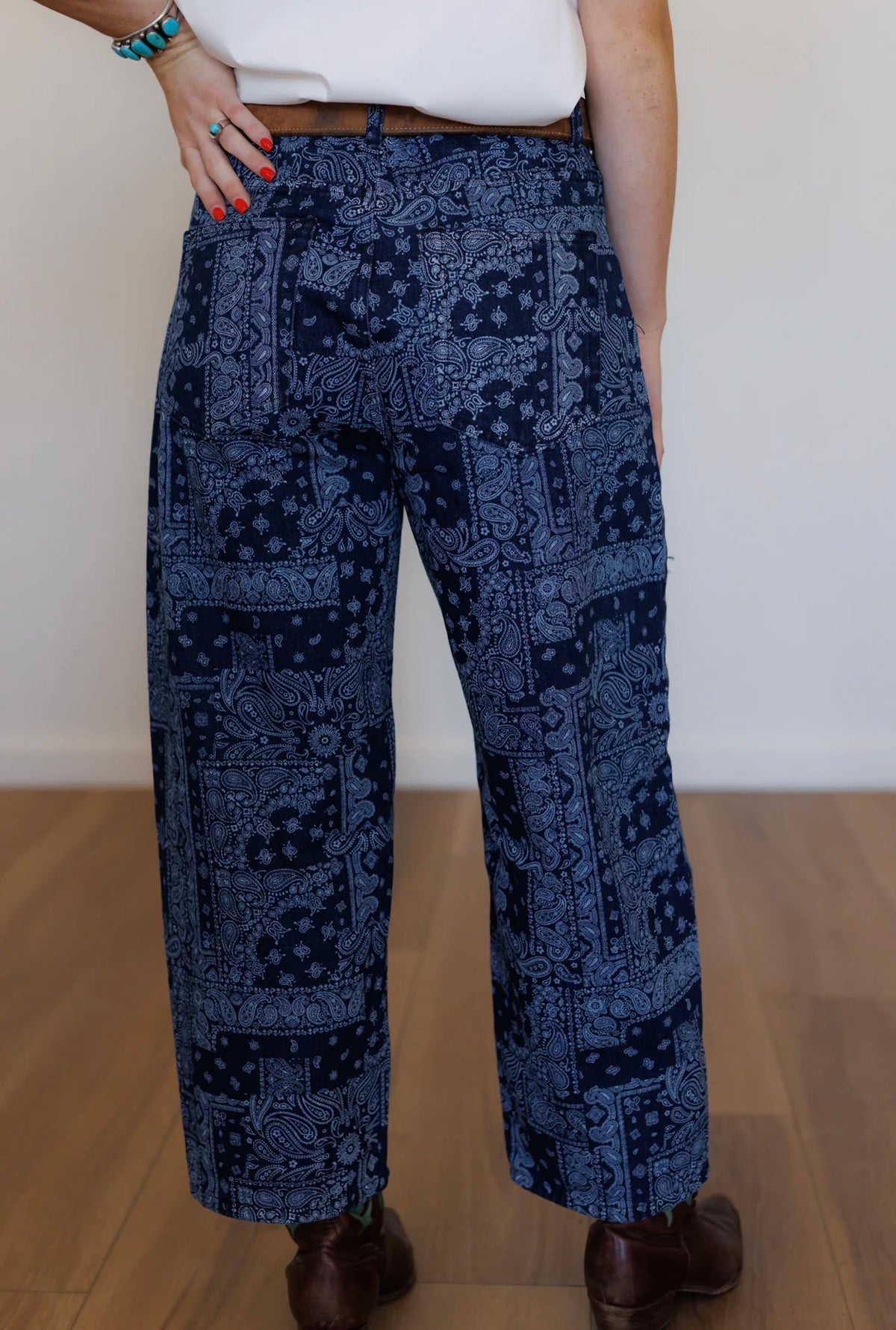 NAVY BANDANA BARREL JEANS