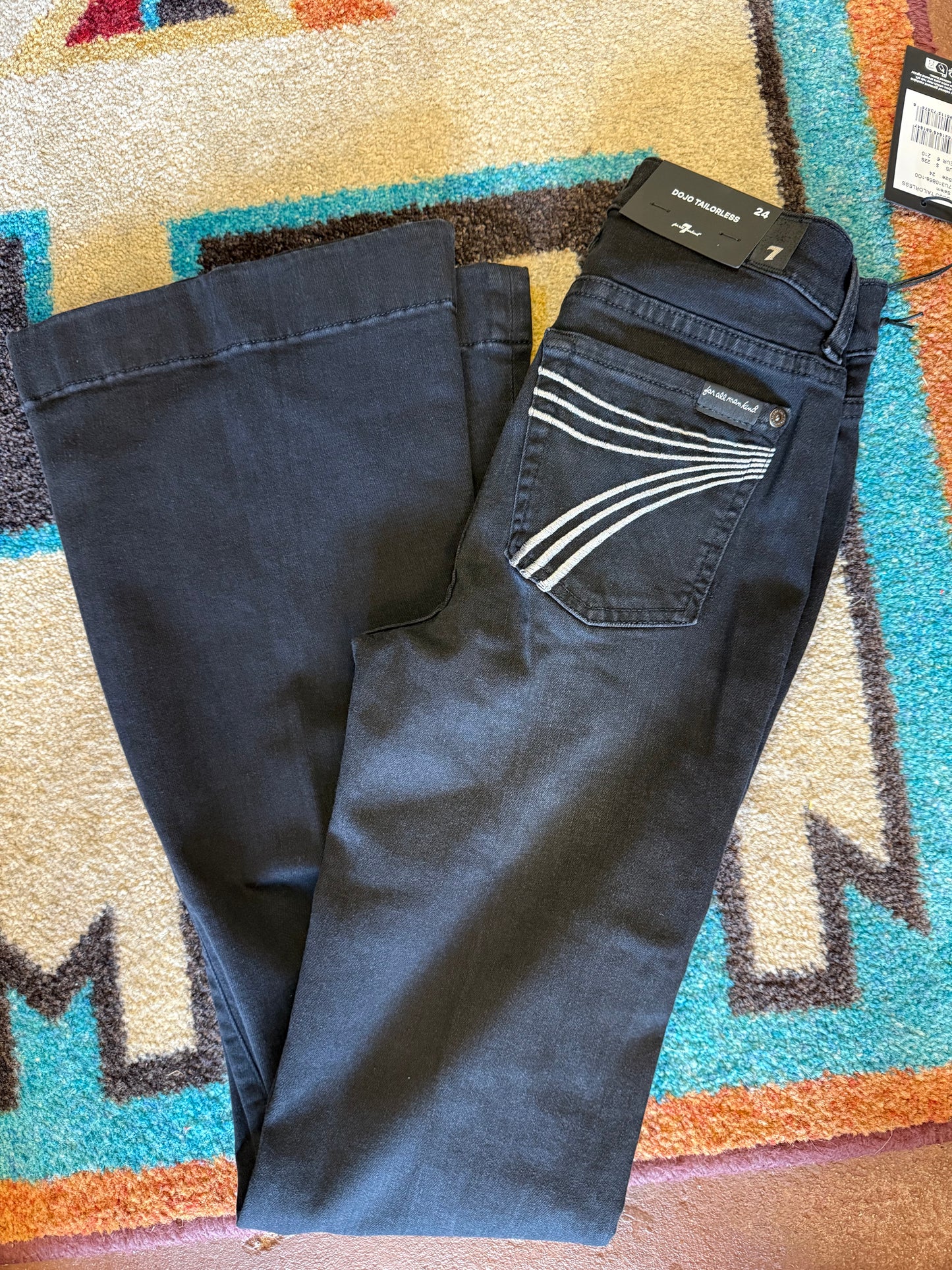 7’s Salem Dojo Tailorless