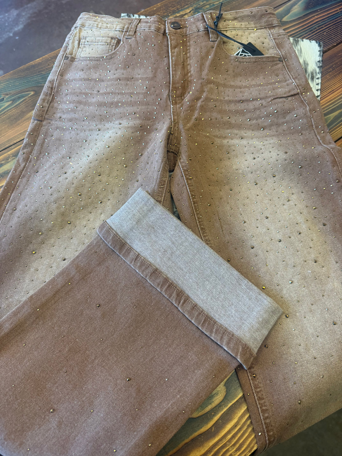 BROWN IRIDESCENT RHINESTONE CUFFED BOYFRIEND HIGH RISE
JEANS (28IN INSEAM)