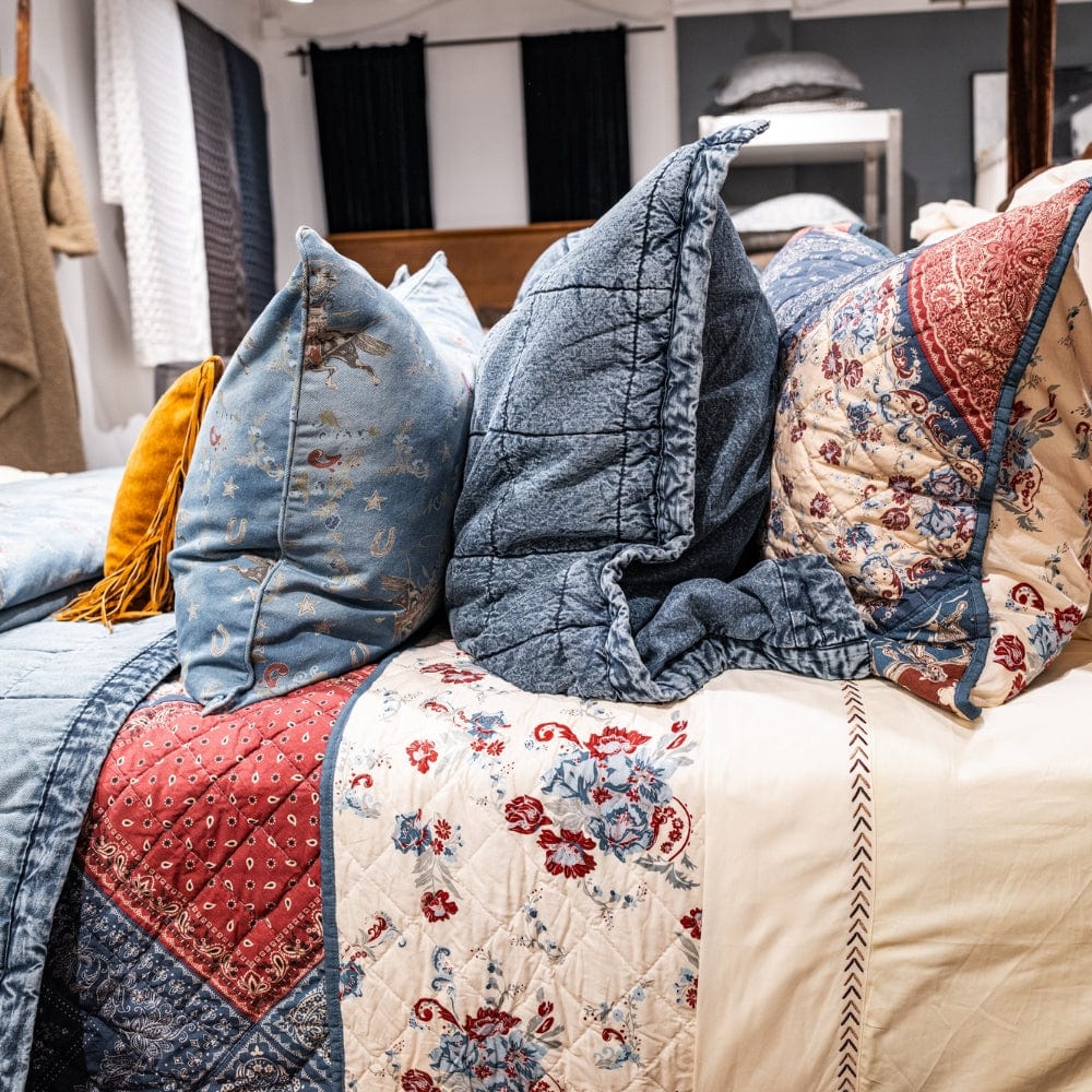 PATCHWORK BANDANA
REVERSIBLE QUILT SET