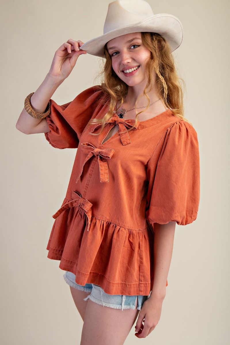 BUBBLE SLVS BOW FRONT DENIM PEPLUM TOP