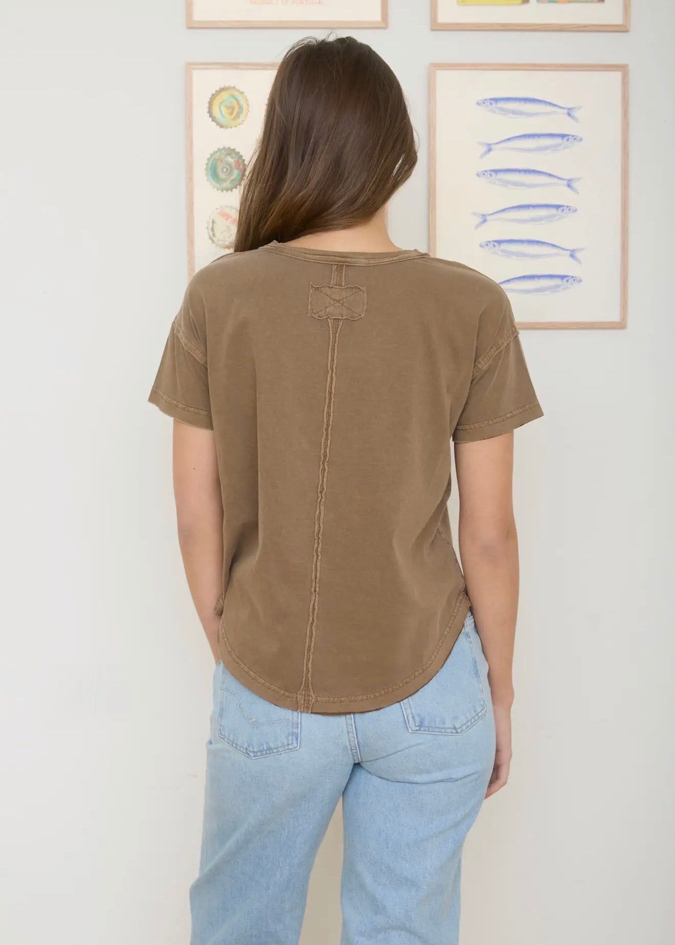 Round Neck Short Sleeve Exposed Seam Knit Top
