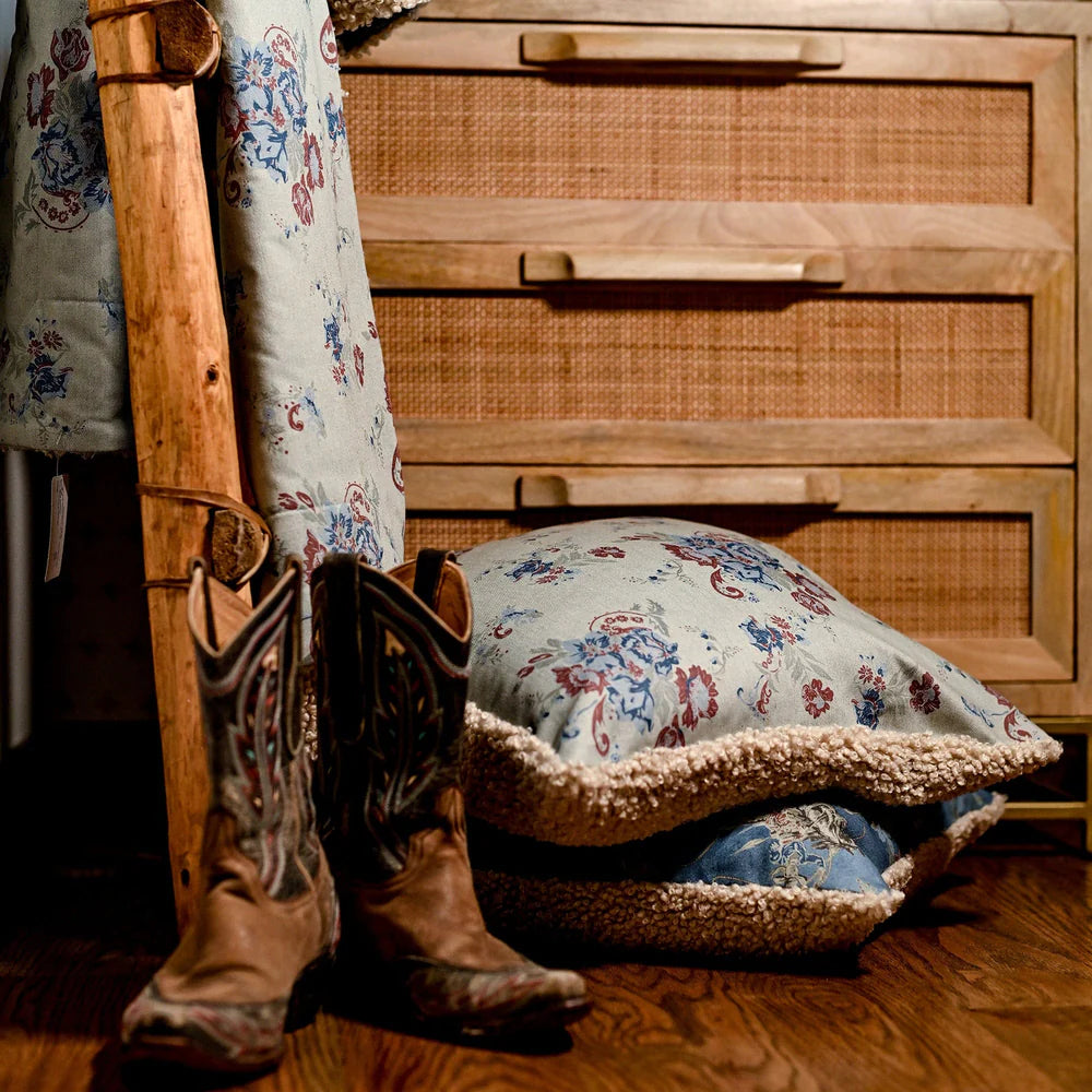 Lee Western Teddy-Backed Throw