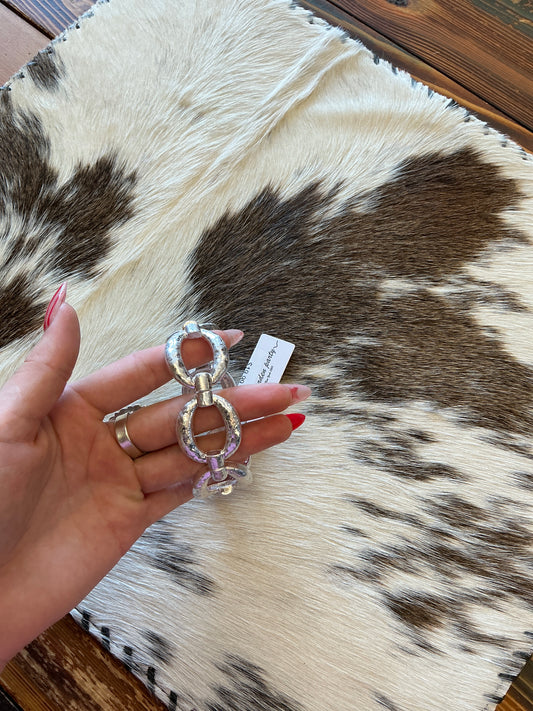 Worn Silver Open Circle Metal
Stretch Bracelet