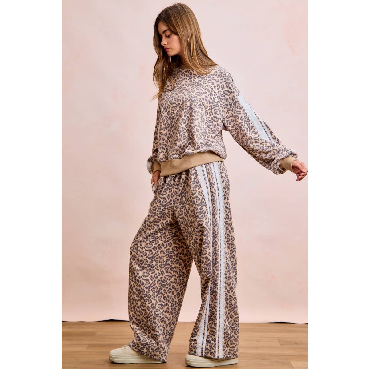 LEOPARD FRENCH TERRY LACE CONTRAST SWEATSHIRT TOP