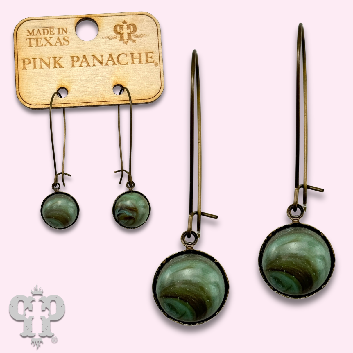 Turquoise cabochon earring