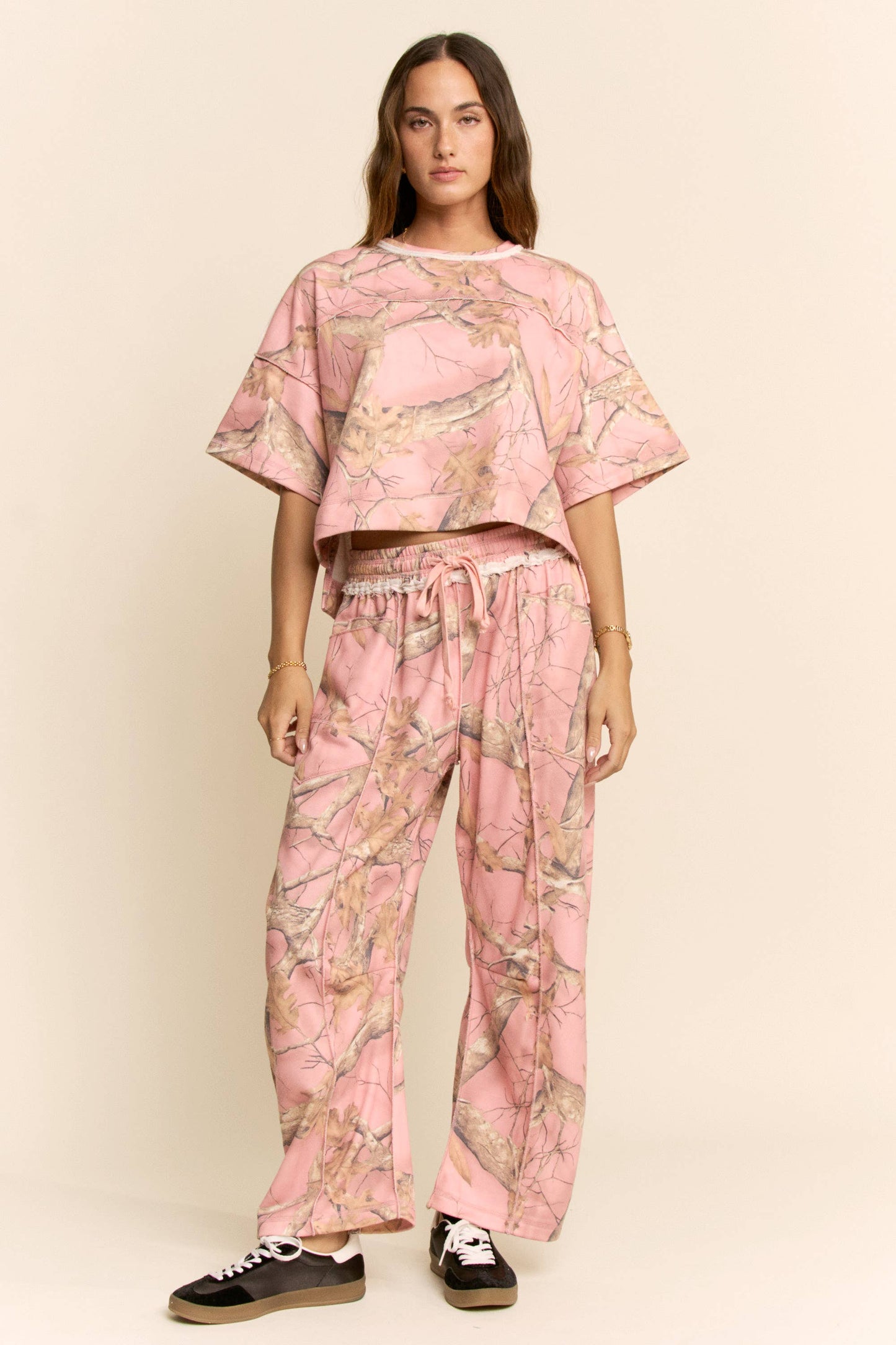 CAMO PRINT LOUNGE TOP AND TIE LEG PANTS SET