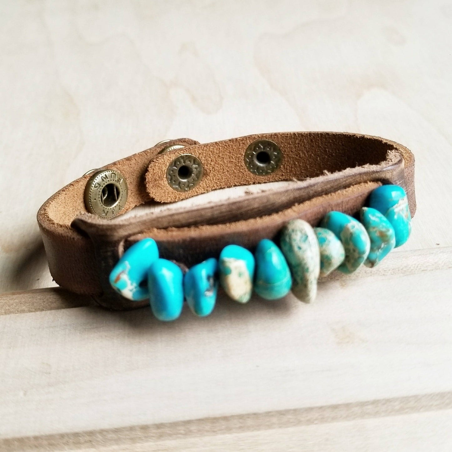 **Genuine Leather Narrow Cuff Turquoise Regalite Stones 006v