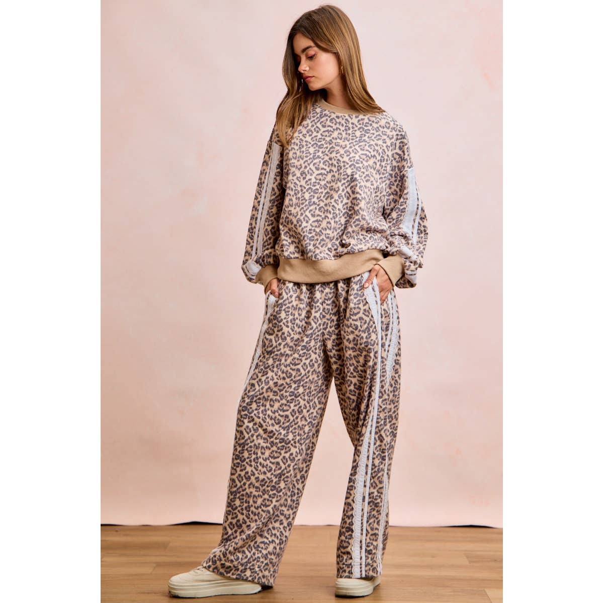 LEOPARD FRENCH TERRY LACE CONTRAST SWEATSHIRT TOP