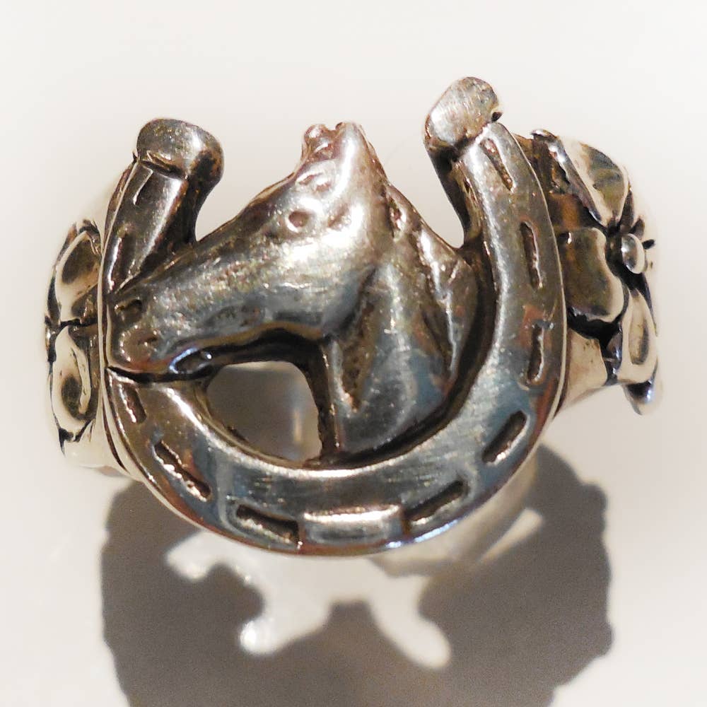 Lucky Horseshoe & Flowers Ring